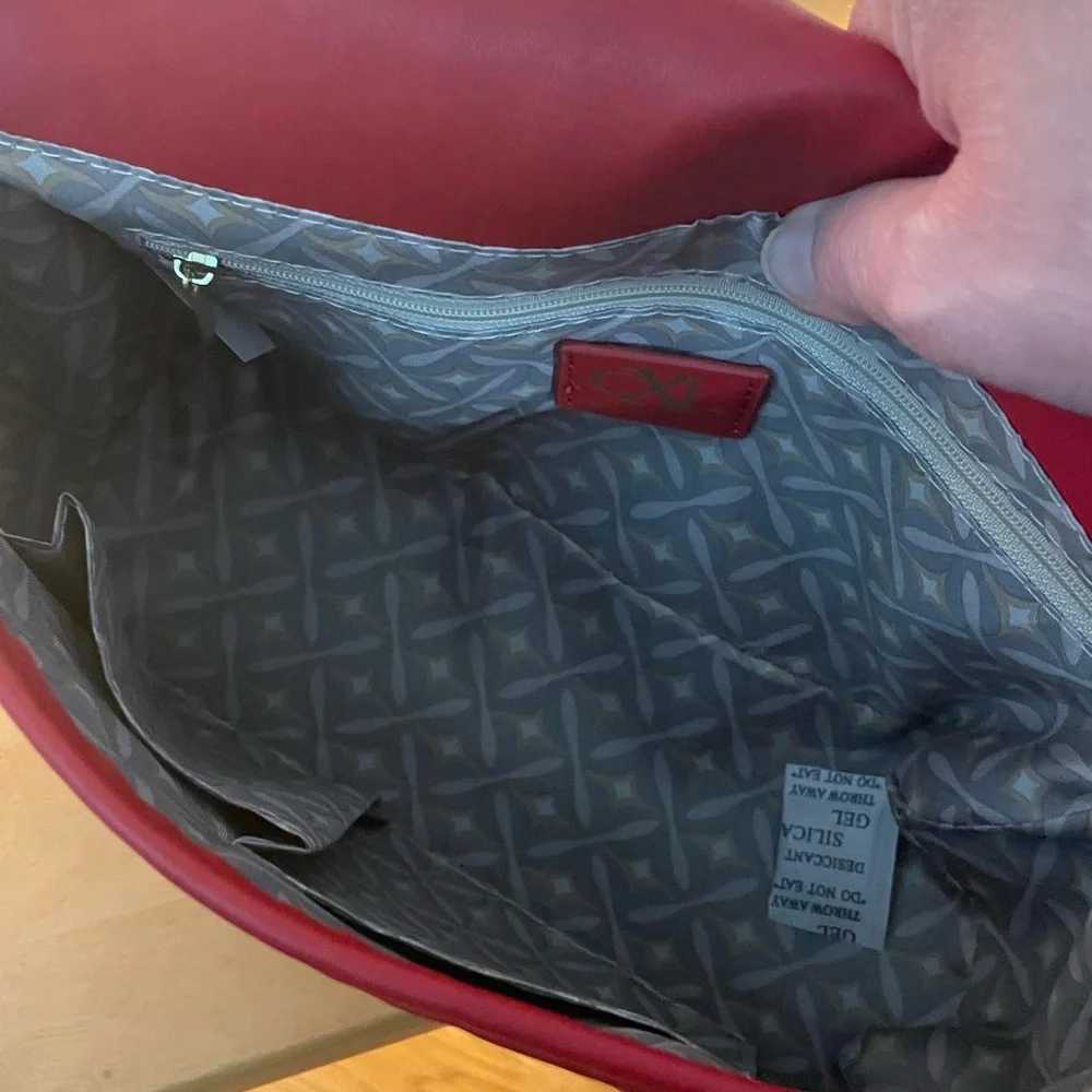 CHRISTIAN LACROIX Elegant Red Designer Shoulder Bag - Picture 5 of 6
